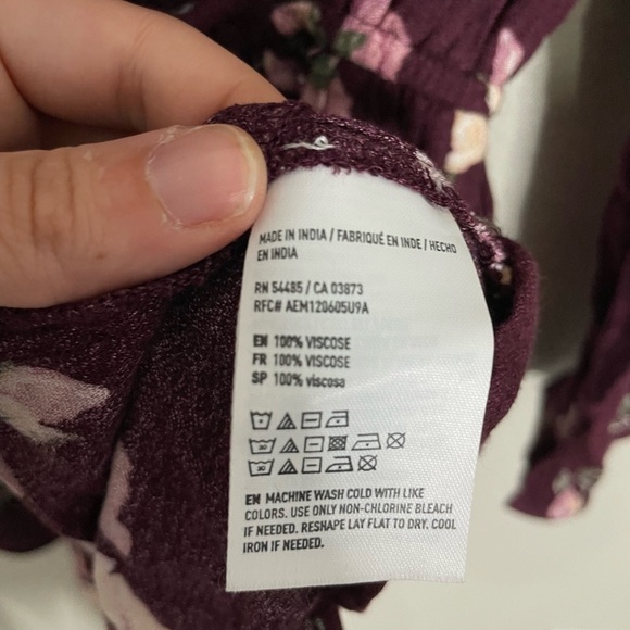 American Eagle Floral Romper Burgundy Purple XXS - Picture 8 of 8